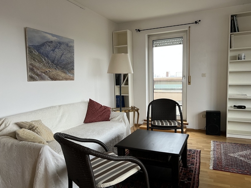 Sonnige Dachterrassenwohnung mit Alpenblick 2 zimmer