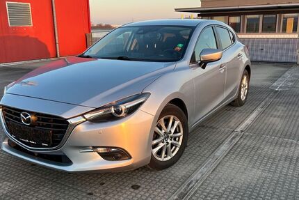 Mazda 3 89.000 km 14.900 &euro; München 81829
