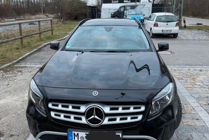 Mercedes-Benz GLA 180 99.000 km 18.500 &euro; München 81245