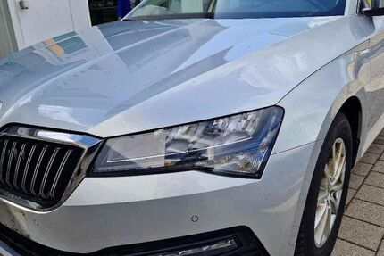 Skoda Superb 176.000 km 16.999 &euro; Hohenbrunn bei München 85662