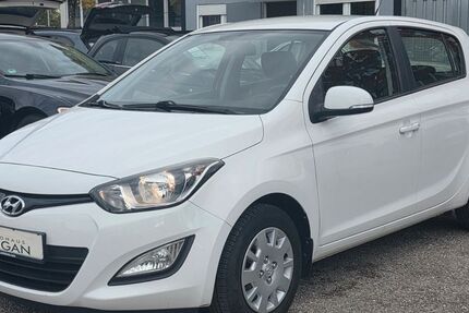 Hyundai i20 39.931 km 9.999 € München 81243