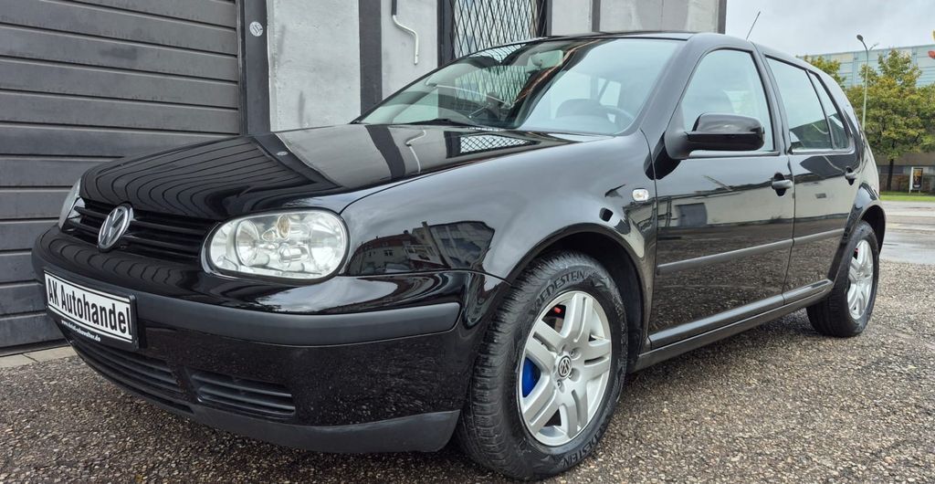 VW Golf 154.242 km 2.790 € München 80809
