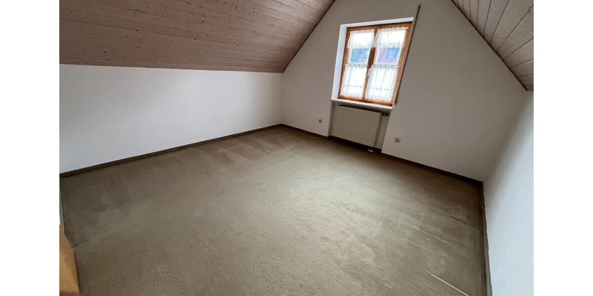 Doppelhaushälfte Röhrmoos - 5 Zimmer, 150 m&sup2;, 2.100&euro; | Angebot:25936917