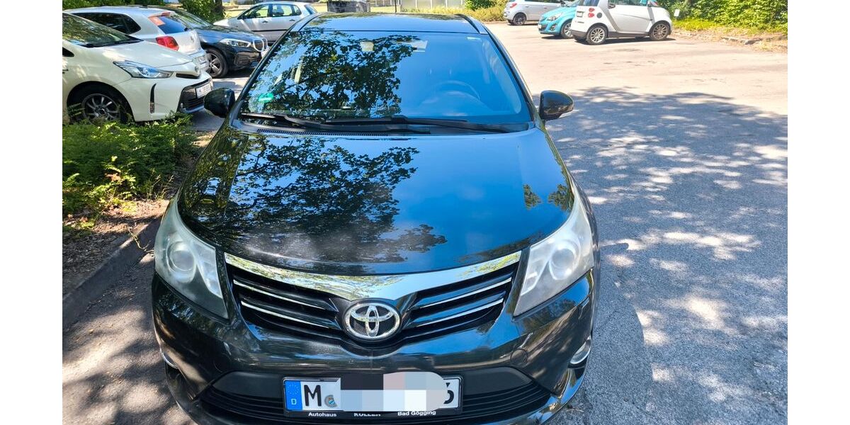 Toyota Avensis 205.836 km 6.500 &euro; München 81735