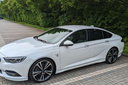 Opel Insignia 104.500 km 17.450 € Dachau 85221
