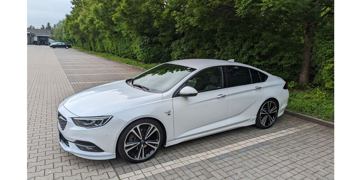 Opel Insignia 104.500 km 17.450 &euro; Dachau 85221