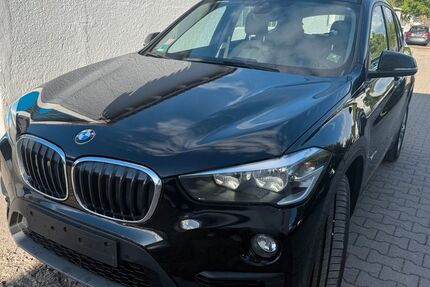 BMW X1 198.817 km 9.999 &euro; München 81737