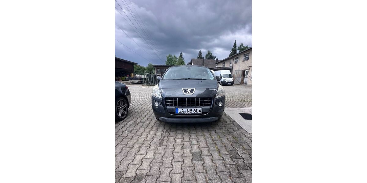 Peugeot 3008 142.000 km 7.400 &euro; München 80999