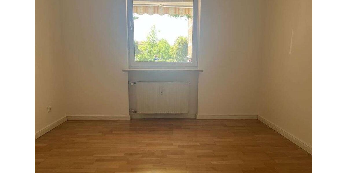 Erdgeschoßwohnung München Schwabing-Freimann - 3 Zimmer, 68 m&sup2;, 1.900&euro; | Angebot:26544482
