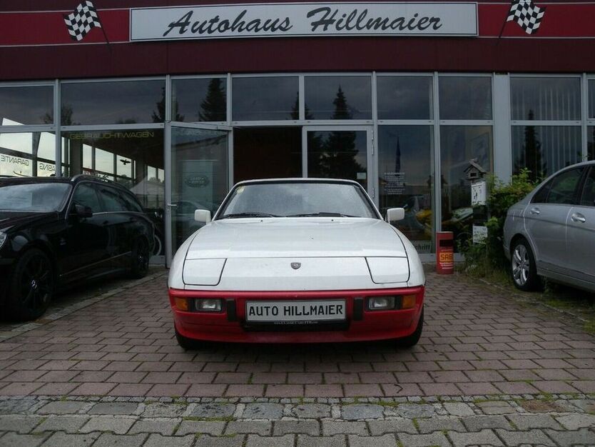 924