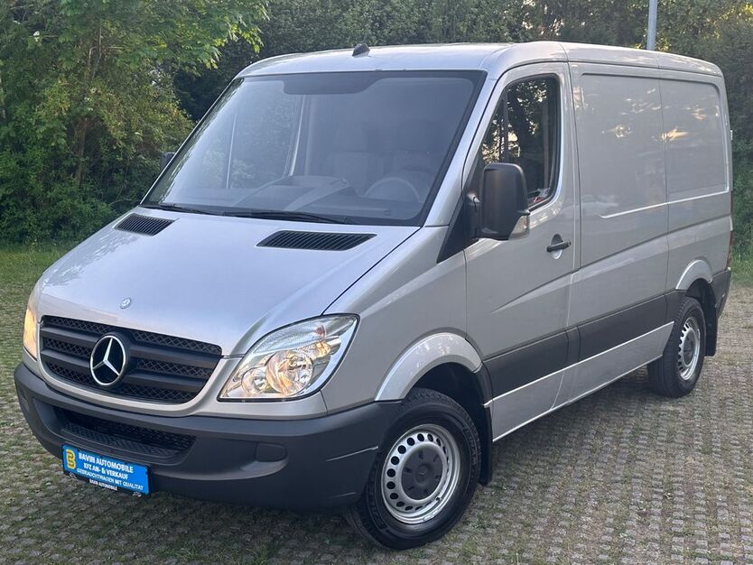 Mercedes-Benz Sprinter 128.000 km 8.990 € München 81243