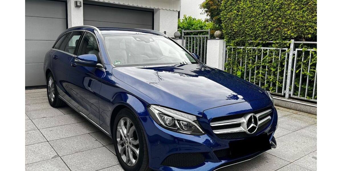 Mercedes-Benz C 250 227.000 km 12.300 &euro; München 80538
