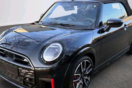 Mini John Cooper Works Cabrio 4.225 km 44.581 &euro; München 80788