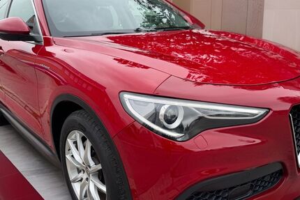 Alfa Romeo Stelvio 142.684 km 18.400 &euro; Puchheim 82178