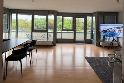 Exklusive 2-Zimmer-Penthouse-Wohnung in Unterhaching | BEFRISTET