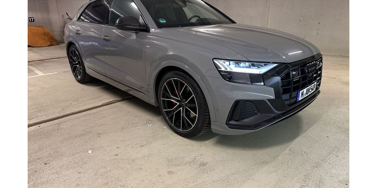 Audi Q8 10.700 km 79.950 &euro; München 80805
