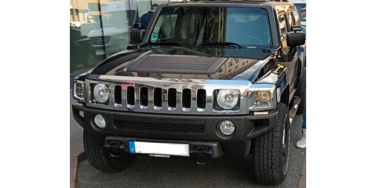 Hummer H3 106.000 km 11.900 &euro; München 81476