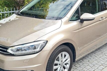 VW Touran 144.099 km 17.500 &euro; Aying 85653