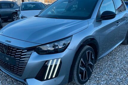 Peugeot 208 48.445 km 17.980 &euro; München 81829