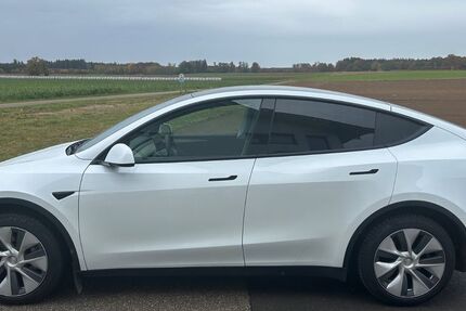 Tesla Model Y 59.000 km 34.900 € Egmating 85658