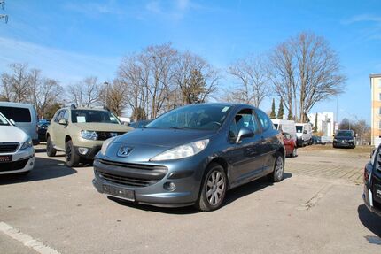 Peugeot 207 125.000 km 1.990 &euro; München 81243