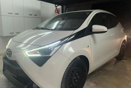 Toyota Aygo (X) 109.281 km 10.790 &euro; München 81476