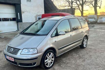 VW Sharan 228.000 km 1.650 &euro; Neufahrn 85375