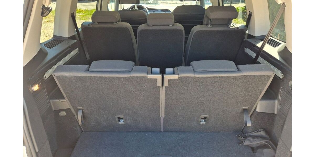 VW Touran 175.400 km 12.900 &euro; Baldham 85598
