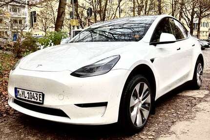 Tesla Model Y 34.500 km 41.000 &euro; München 81541