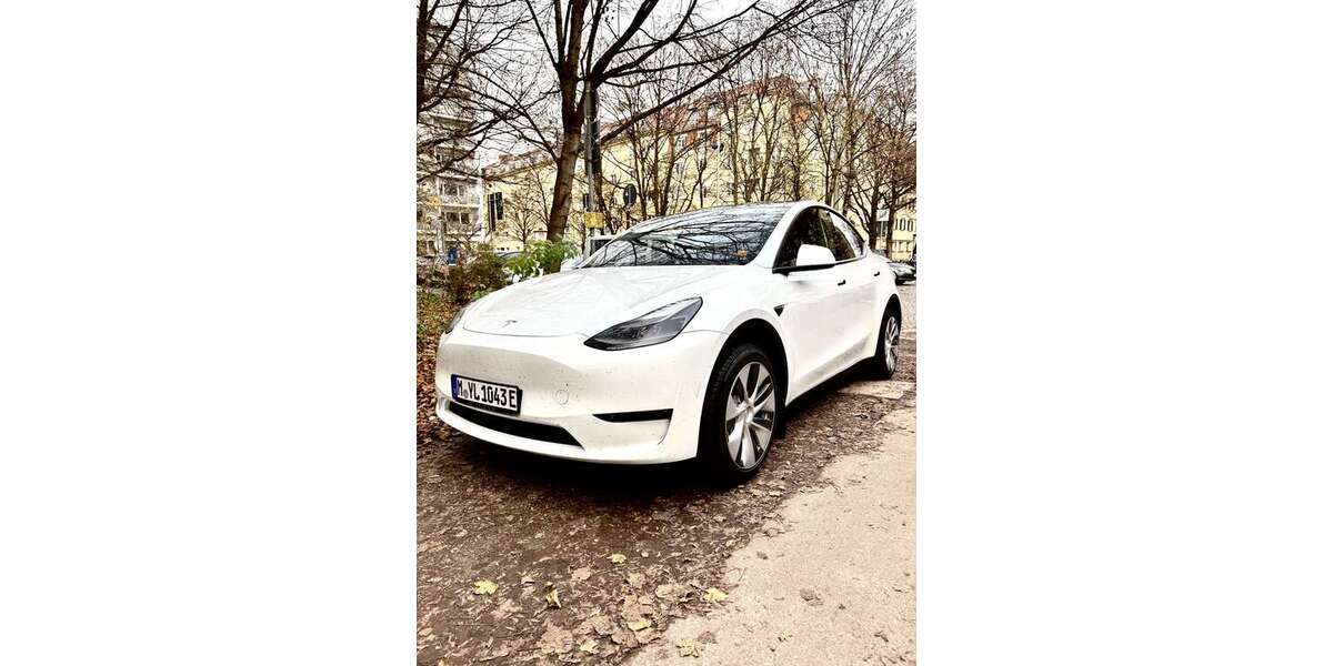 Tesla Model Y 34.500 km 41.000 &euro; München 81541