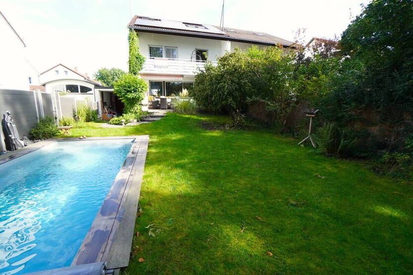 Großfamilien aufgepasst! ... tolles Haus mit Pool in toller Lage!