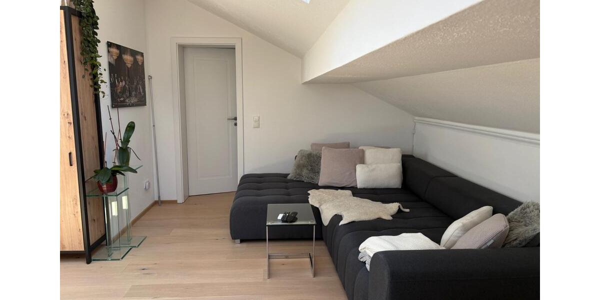 Dachgeschoßwohnung Taufkirchen - 2 Zimmer, 53 m&sup2;, 1.300&euro; | Angebot:26409762