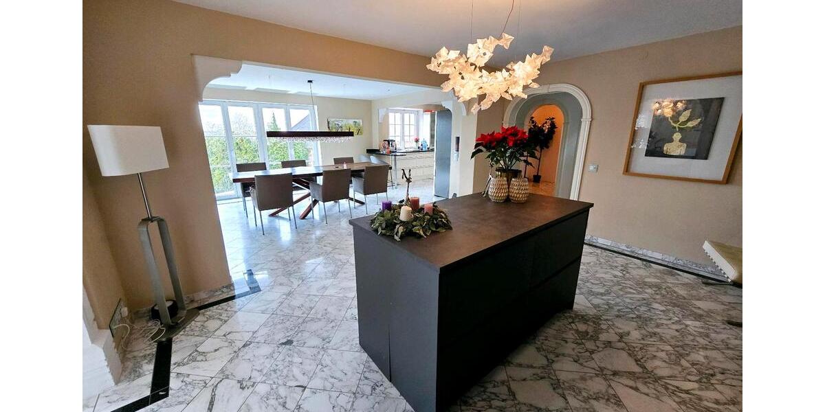Villa München Nymphenburg - 9 Zimmer, 350 m&sup2;, 1.795.000&euro; | Angebot:26850848