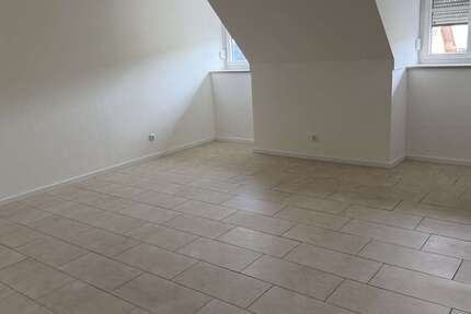 Wohnung Dachau - 3 Zimmer, 80 m&sup2;, 1.360&euro; | Angebot:27305359