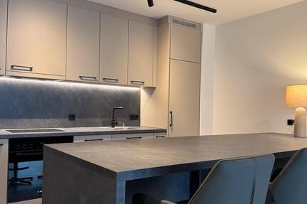 Erstvermietung! Exklusive voll möblierte Wohnung in bester Lage! 1 zimmer