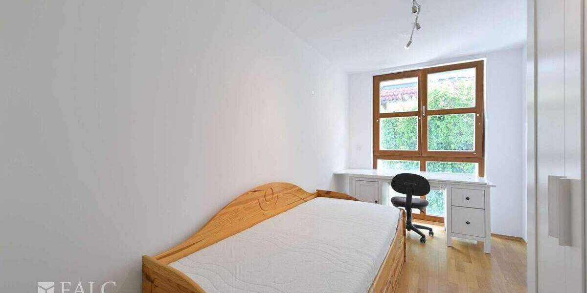 Reihenmittelhaus München Feldmoching-Hasenbergl - 6 Zimmer, 141 m&sup2;, 948.000&euro; | Angebot:25779313