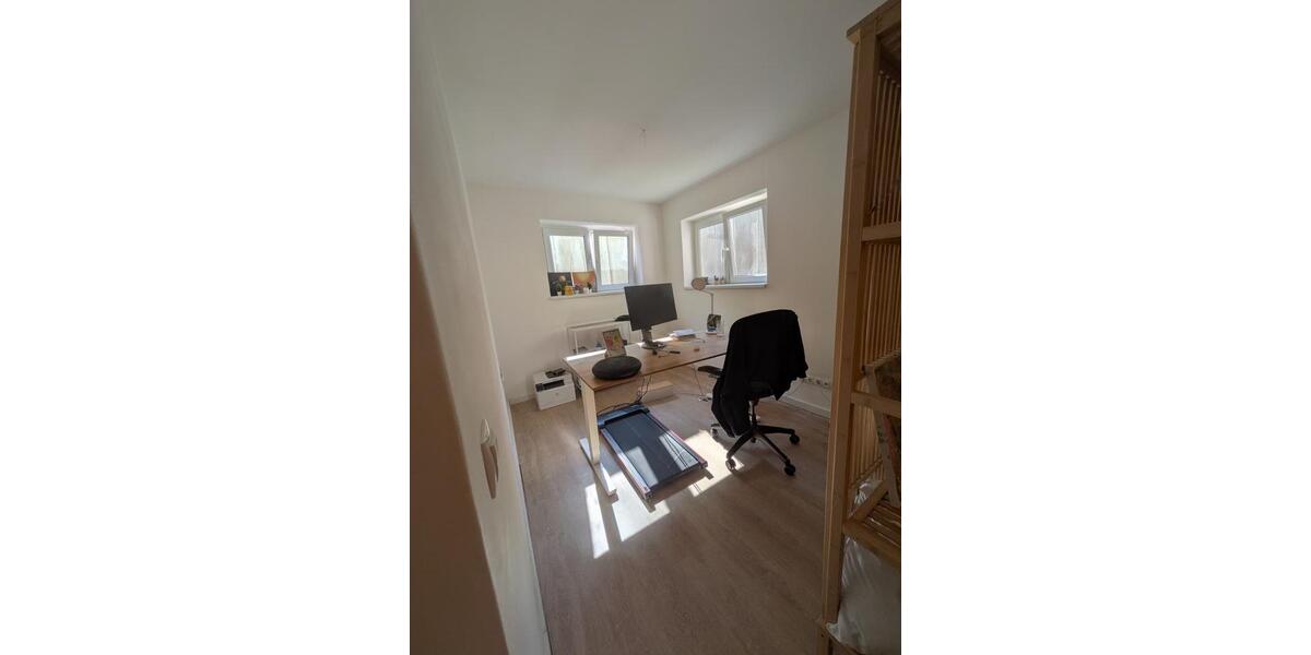 Erdgeschoßwohnung Unterhaching - 4 Zimmer, 130 m&sup2;, 2.600&euro; | Angebot:26272781