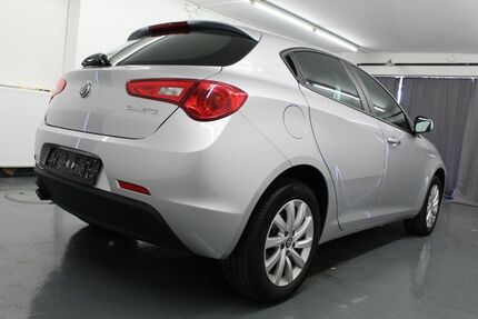 Alfa Romeo Giulietta 17.011 km 16.900 € München 80993