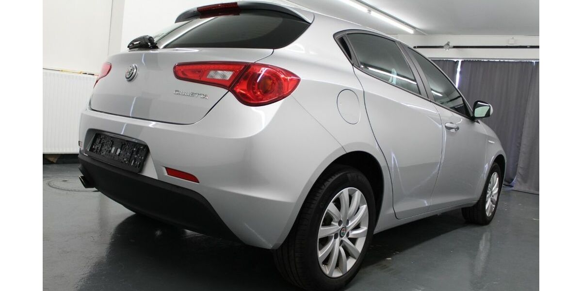 Alfa Romeo Giulietta 17.011 km 16.900 &euro; München 80993