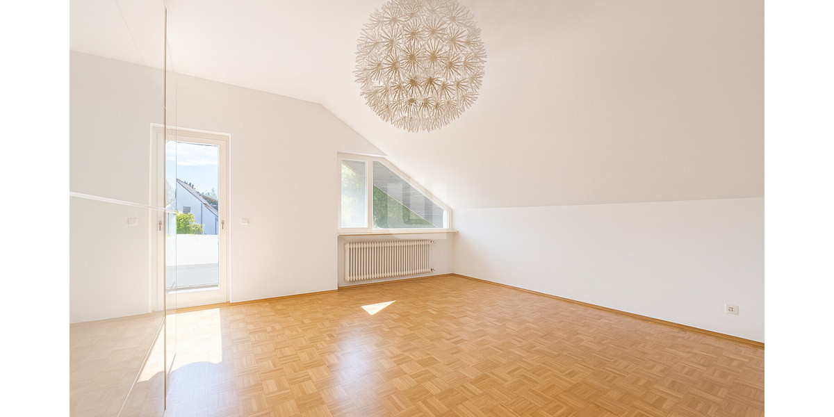 Für den Käufer provisionsfrei! - EFH für große Familien zentral in Gröbenzell-Nord, frei ab 1.7.2026 - Einfamilienhaus Gröbenzell | Angebot:23684518