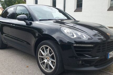 Porsche Macan 231.000 km 27.990 &euro; München 81827