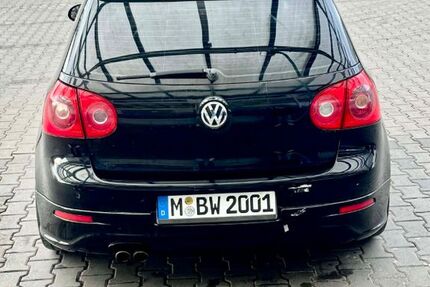 VW Golf 210.000 km 3.300 &euro; München 81245