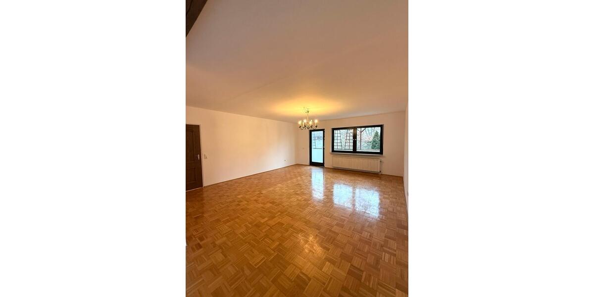 Etagenwohnung Germering - 4 Zimmer, 110 m&sup2;, 2.300&euro; | Angebot:24654283