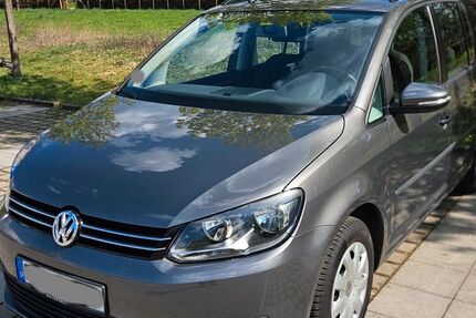 VW Touran 172.700 km 5.900 &euro; Germering 82110