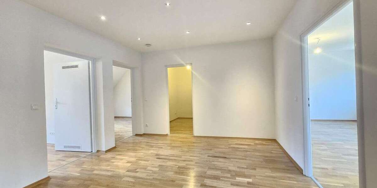 Etagenwohnung München Altstadt-Lehel - 3 Zimmer, 91 m&sup2;, 2.279&euro; | Angebot:26630551