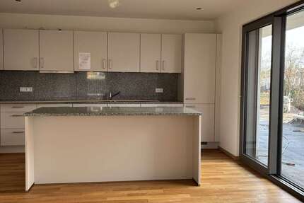 Wohnung zum Mieten in Taufkirchen 2.800 € 108.4 m² 4 zimmer