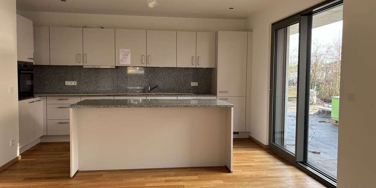 Wohnung zum Mieten in Taufkirchen 2.800 € 108.4 m² 4 zimmer