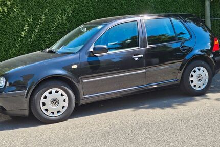 VW Golf 95.000 km 4.000 &euro; München 81677