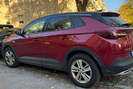 Opel Grandland (X) 90.500 km 14.400 &euro; München 81925