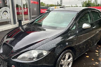 Seat Leon 240.000 km 1.400 &euro; München OT Trudering-Riem 81825